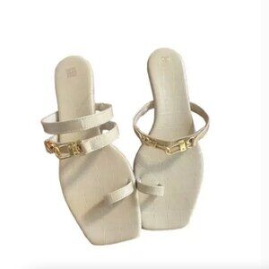 TOTÊME The Double Clasp Flat sz 36